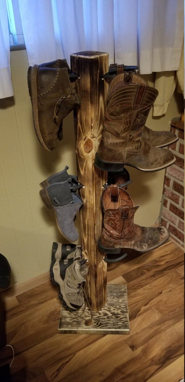 Shop Wyoming 6BT – Cowboy Boot Rack – 6 Cap Boot Tree